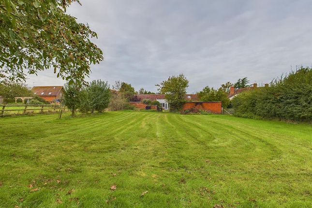 Barn conversion for sale in Ryall Road, Upton-Upon-Severn, Worcester