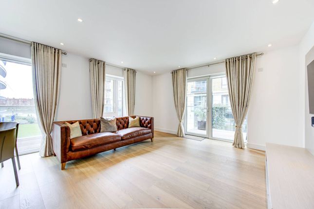 Thumbnail Flat to rent in Faulkner House, Hammersmith, London