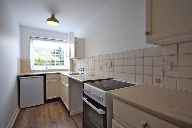 18, Elderfield Close, Emsworth photo 4