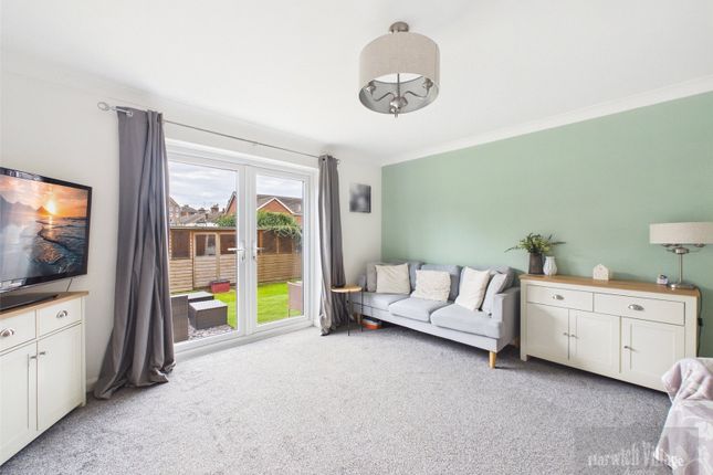 13,, Hillcrest Court, Essex photo 2