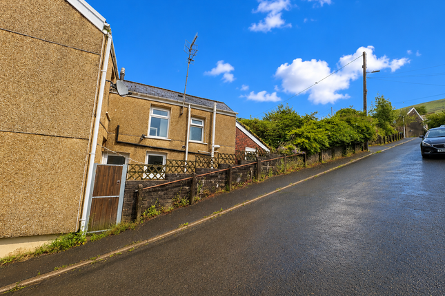 11 Nanthir Road, Bridgend photo 3