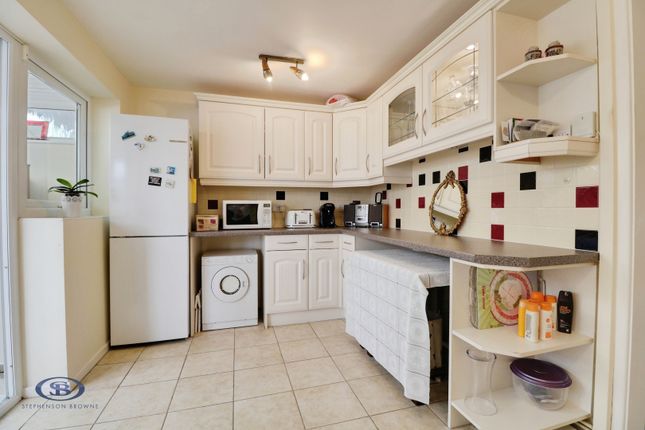 27, Browning Grove, Stoke-On-Trent photo 4