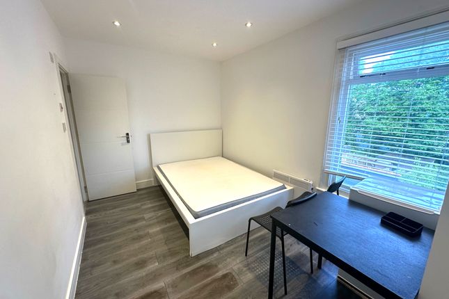 Thumbnail Room to rent in Chester Street, Reading