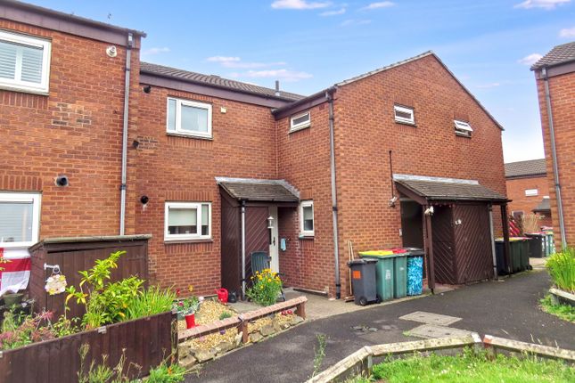 1-bed flat on 14 Geneva Road, Preston, £32,000
