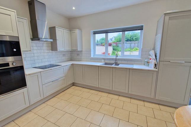 3, FLORENCE STREET, PORTHCAWL photo 2