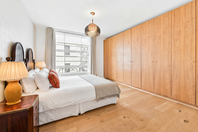 Belgravia House, Halkin Place, London photo 4