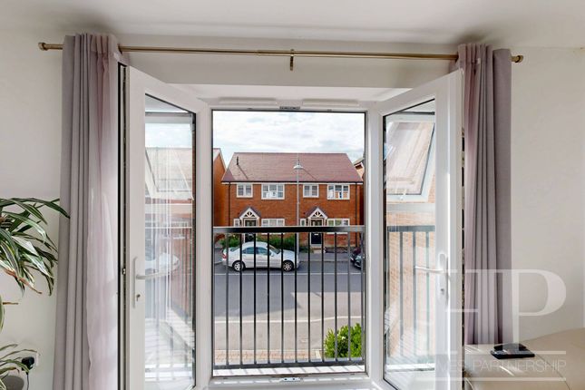 6 Brewers Way, Horsham photo 2