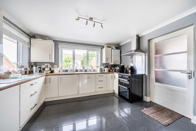 65 Beech Hill, Wellington Somerset photo 4