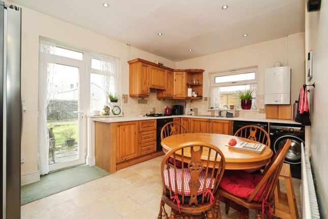 7, Albert Avenue, Manchester photo 4