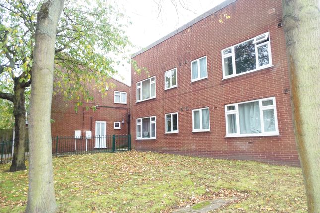 Flat to rent in Crown Place, Worksop