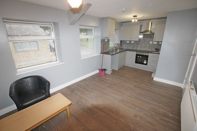 2B, Cambridge Street, Colne photo 2