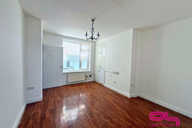 63, Hibernia Street, Bolton photo 2