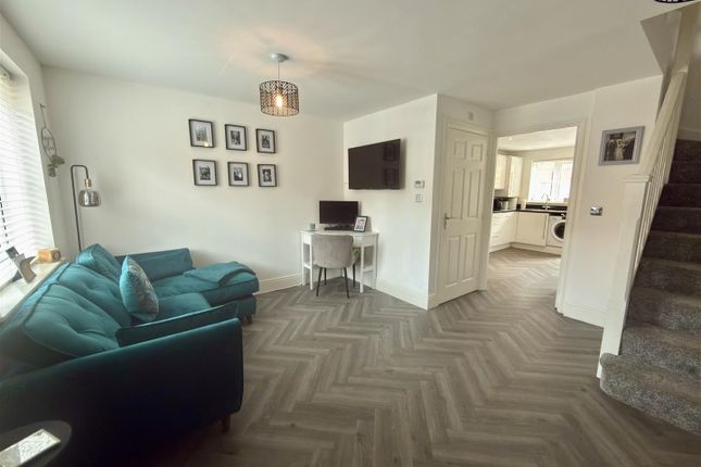 9, Greener Drive, Darlington photo 2