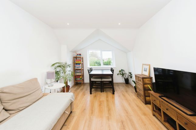 Flat for sale in 99 Park Road, London