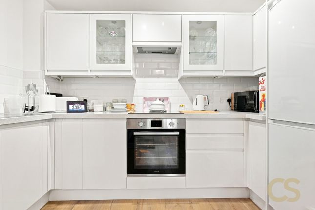 8 Bishops Court, Churchgate, Hertfordshire photo 4