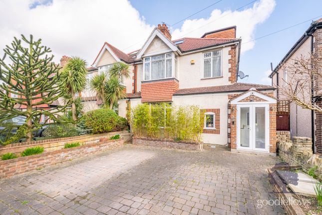 Thumbnail Detached house to rent in Commonside East, Mitcham