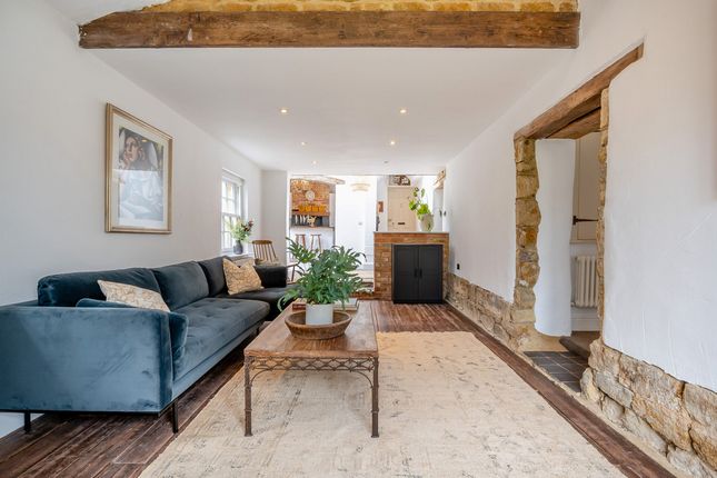 The Yews, 1, Frog Lane, Daventry photo 2