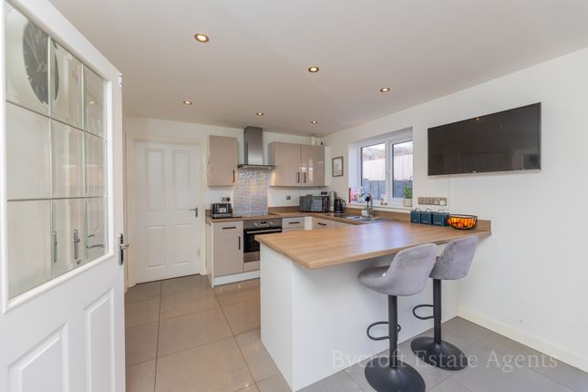 57, Whitby Road, Great Yarmouth photo 3