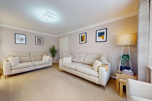 47 Strathmore Gardens, South Shields, Tyne and Wear photo 3