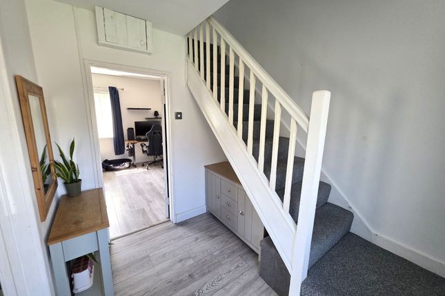 23 Brynawelon, Neath photo 2
