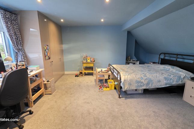 16 Longmore Avenue, Barnet photo 2