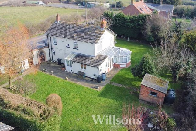 3-bed house on The Milestone, West End, Skegness, £210,000