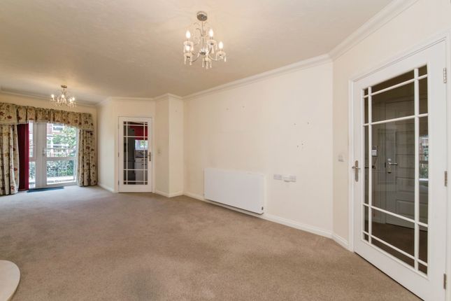 Apartment 26, Holyshute Lodge,, Langford Road, Devon photo 4