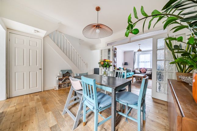 5, Edgar Road, West Drayton photo 4