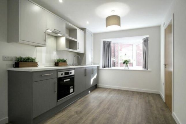 1-bed flat on The Hundred, Romsey, £825/mo