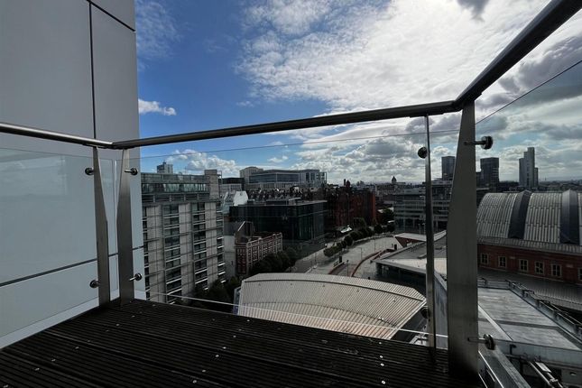 2-bed flat on B10-1, Great Northern Tower, Manchester, £270,000