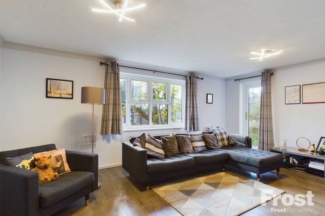 Flat for sale in Cherry Way, Horton, Slough, Berkshire