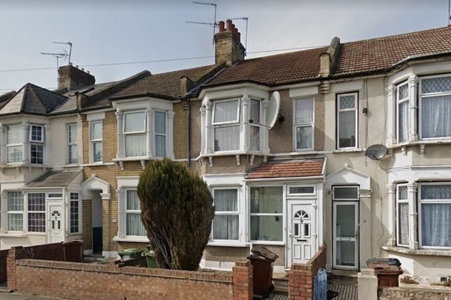3 bed terraced house to rent in Thorpe Road, Barking IG11