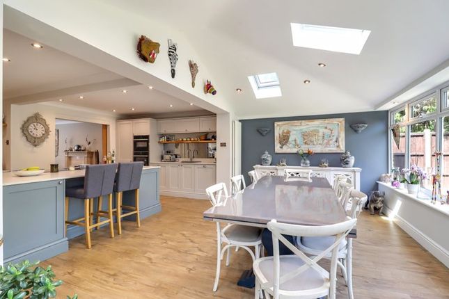 13, Chewter Lane, Windlesham photo 2