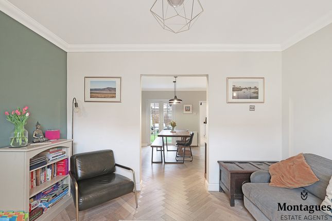 Cottage for sale in Hemnall Street, Epping