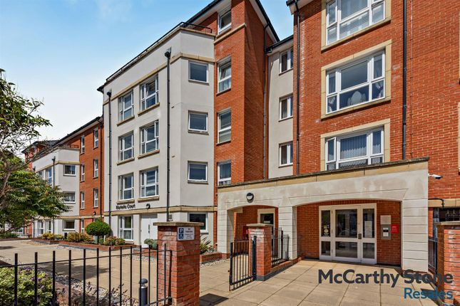 49 Martello Court, 3-15 Jevington Gardens, Eastbourne photo 2