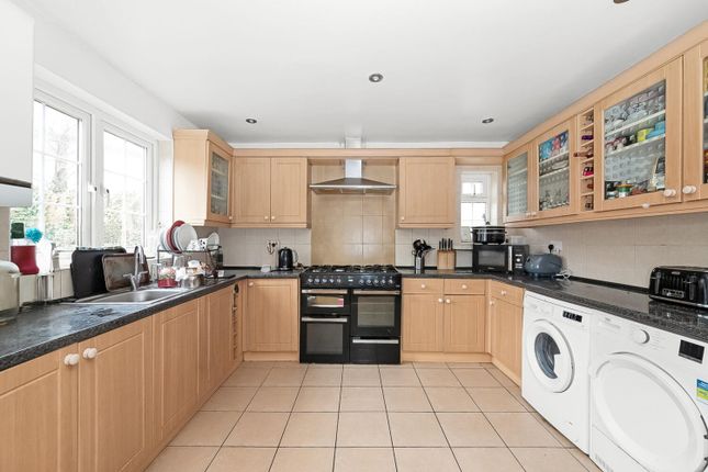 3 Tyson Gardens, Devonshire Road, London photo 3