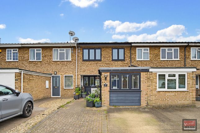 37, Aymer Drive, Staines-upon-Thames photo 4