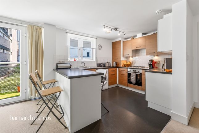 Flat 4, Kingfisher Court, 12, Wandle Road, Croydon photo 4