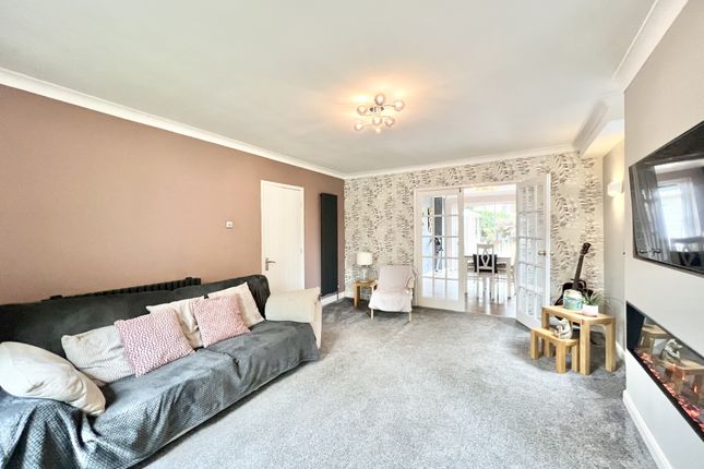 8, Willow Place, Elswick photo 3