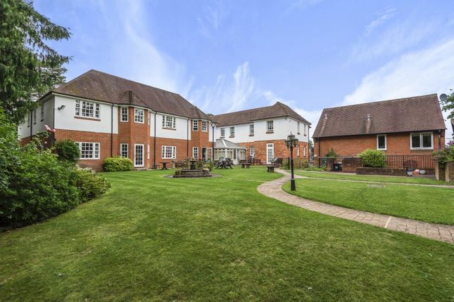 Thumbnail Flat for sale in Henley-On-Thames, South Oxfordshire