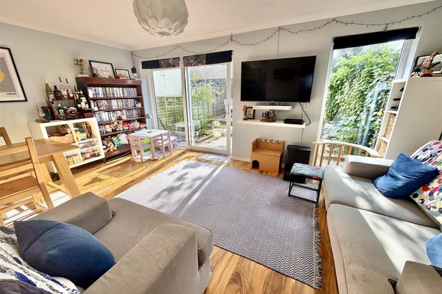 9, Elmtree Way, Bristol photo 2