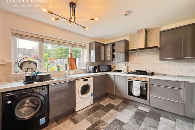 30, Swaithedale, Barnsley photo 3