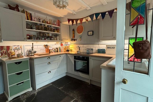 58, Hermitage Street, Crewkerne photo 3