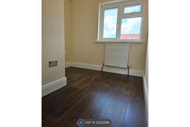 Ivy Crescent, Slough photo 4