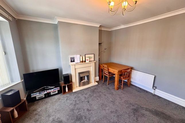 38, Ferndene Grove, Newcastle Upon Tyne photo 5