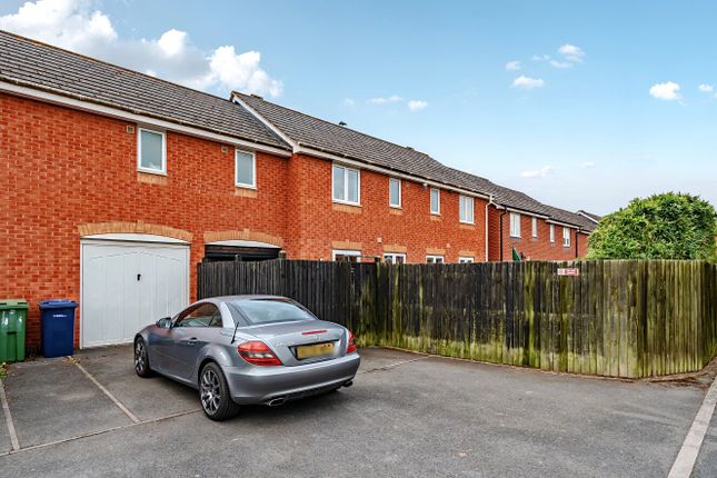 16, Davey Walk, Tewkesbury photo 2