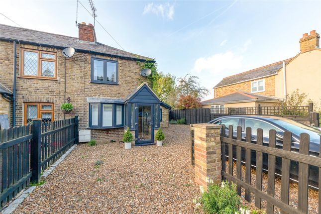 1 Stratton Cottages,, Fifield Road, Maidenhead photo 4