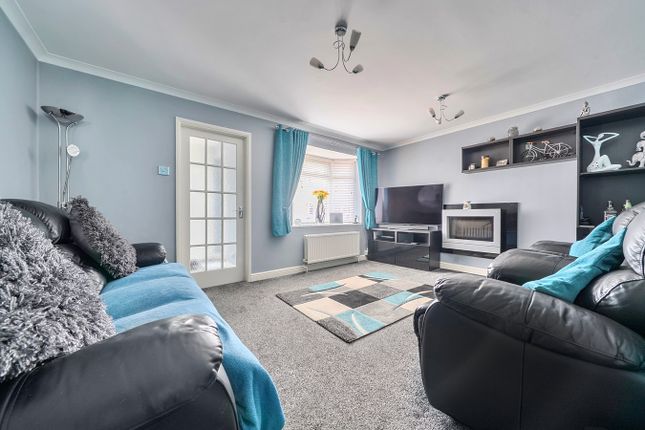 36, Truro Gardens, Flitwick photo 4