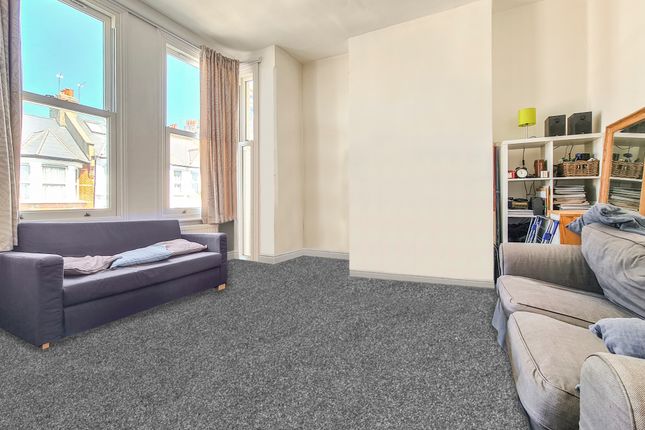 Penthouse to rent in Burrard Road, West Hampstead, London