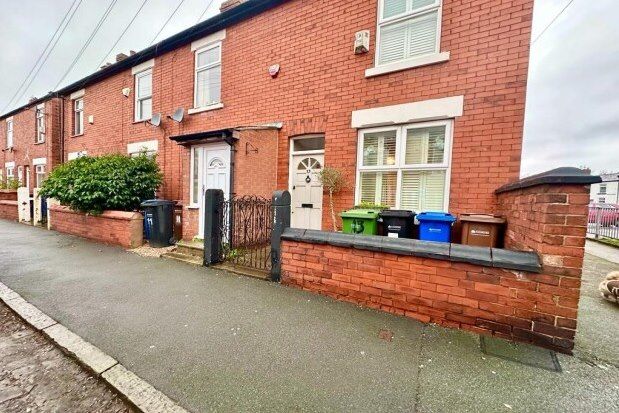 Thumbnail Property to rent in Stanley Avenue, Stockport